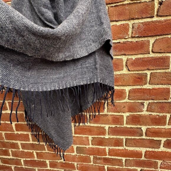 Ann Taylor Fringe Poncho Shawl Wrap Cardigan fringe blue ONE SIZE NEW - Picture 3 of 8